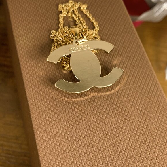 Chanel Turnlock Necklace Bag Charm - Picture 11 of 11